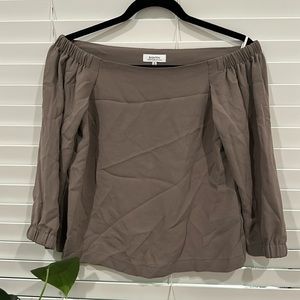 ARITZIA BABATON ✨ Off the Shoulder Chiffon Grey Business Blouse Top Size XS